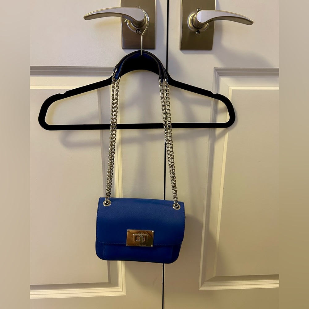 NEW Michael Kors handbag. - Picture 3 of 10